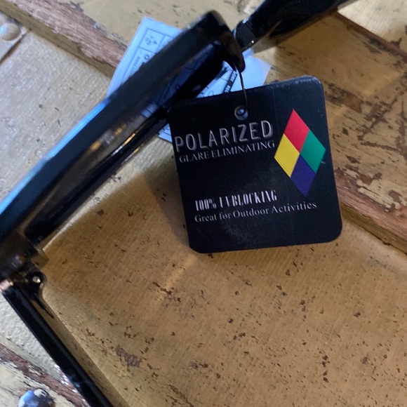 BLACK POLARIZED SUNGLASSES OVERSIZED SUNGLASSES OVERSIZED OSFM NWT - Picture 5 of 7